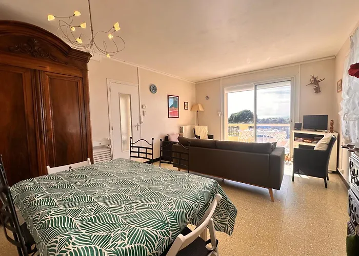 Апартаменты Reflet Des Mers Appartement Familial Face A La Mer *